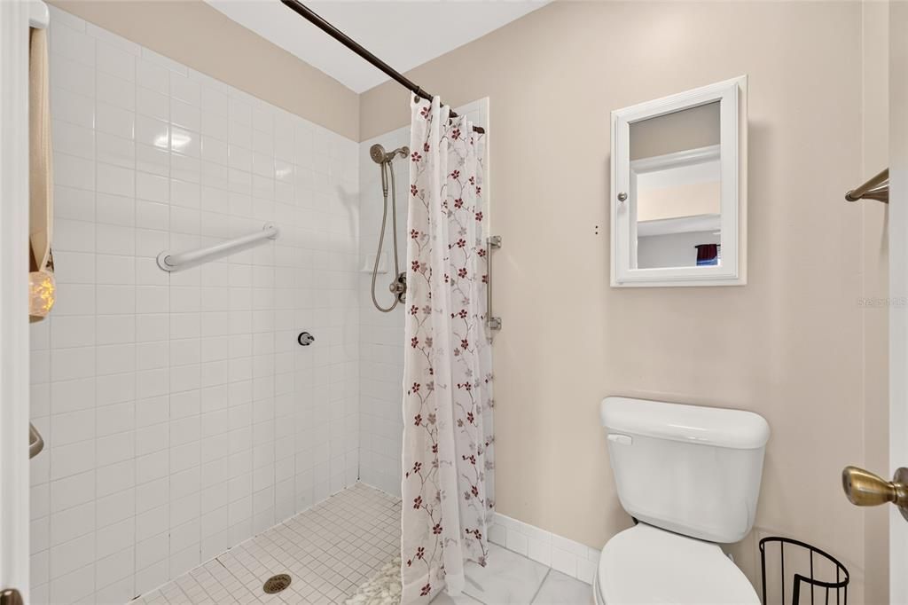 For Sale: $229,000 (2 beds, 2 baths, 1416 Square Feet)