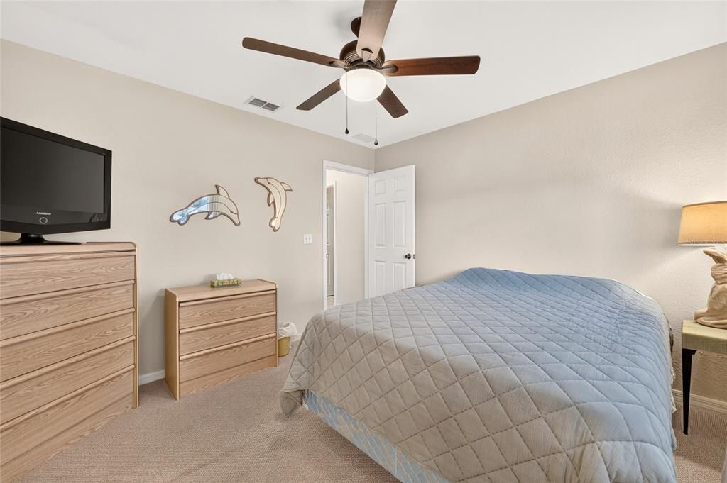 For Sale: $229,000 (2 beds, 2 baths, 1416 Square Feet)