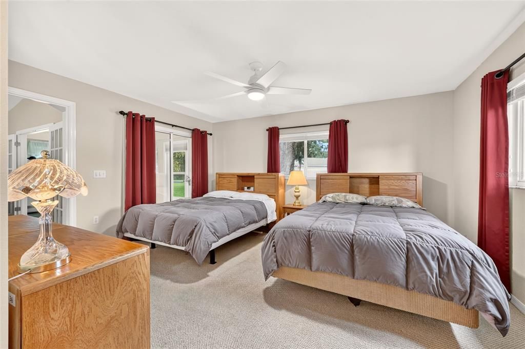 For Sale: $229,000 (2 beds, 2 baths, 1416 Square Feet)