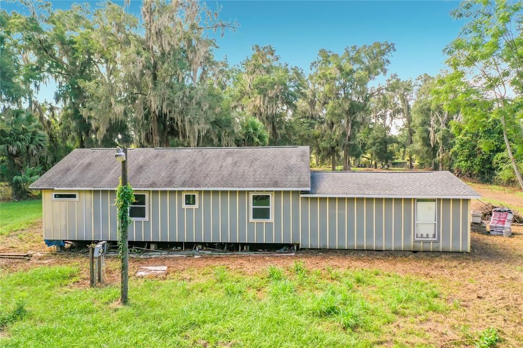 For Sale: $225,000 (3 beds, 2 baths, 1250 Square Feet)