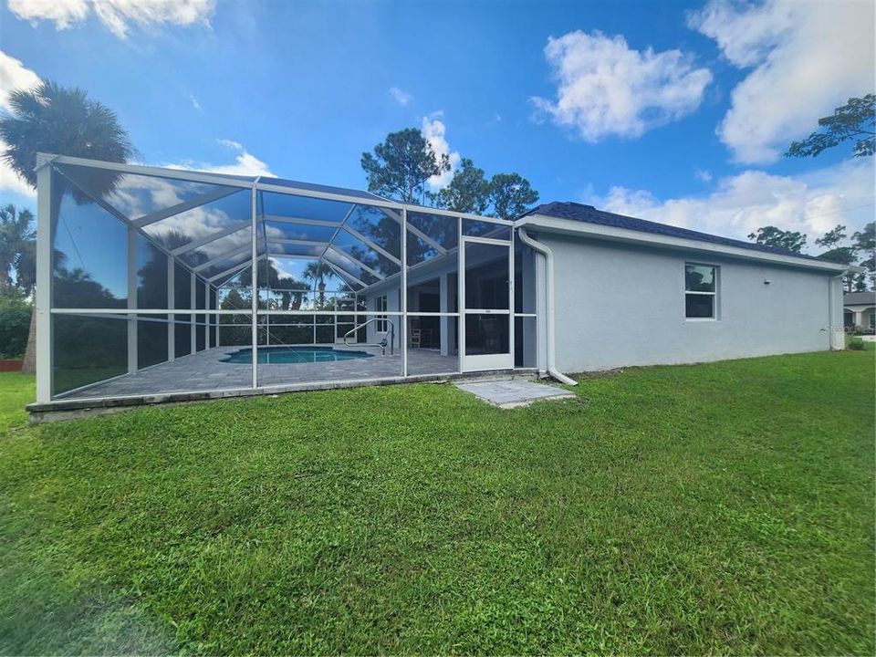Active With Contract: $363,000 (3 beds, 2 baths, 1454 Square Feet)