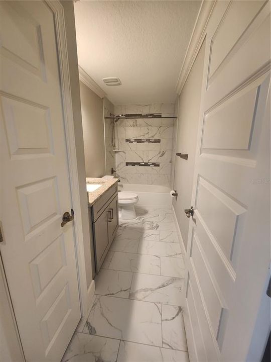Active With Contract: $363,000 (3 beds, 2 baths, 1454 Square Feet)