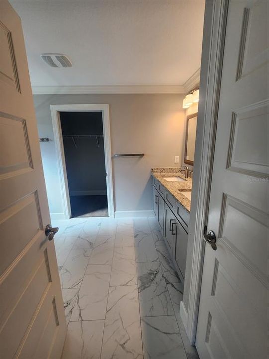 Active With Contract: $363,000 (3 beds, 2 baths, 1454 Square Feet)