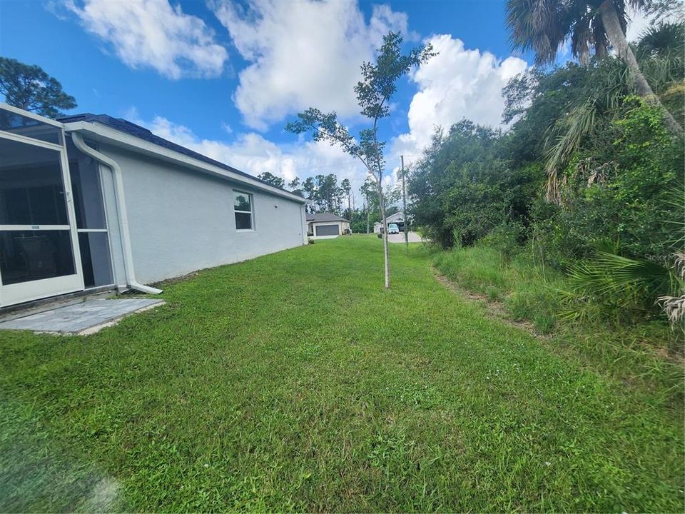 Active With Contract: $363,000 (3 beds, 2 baths, 1454 Square Feet)