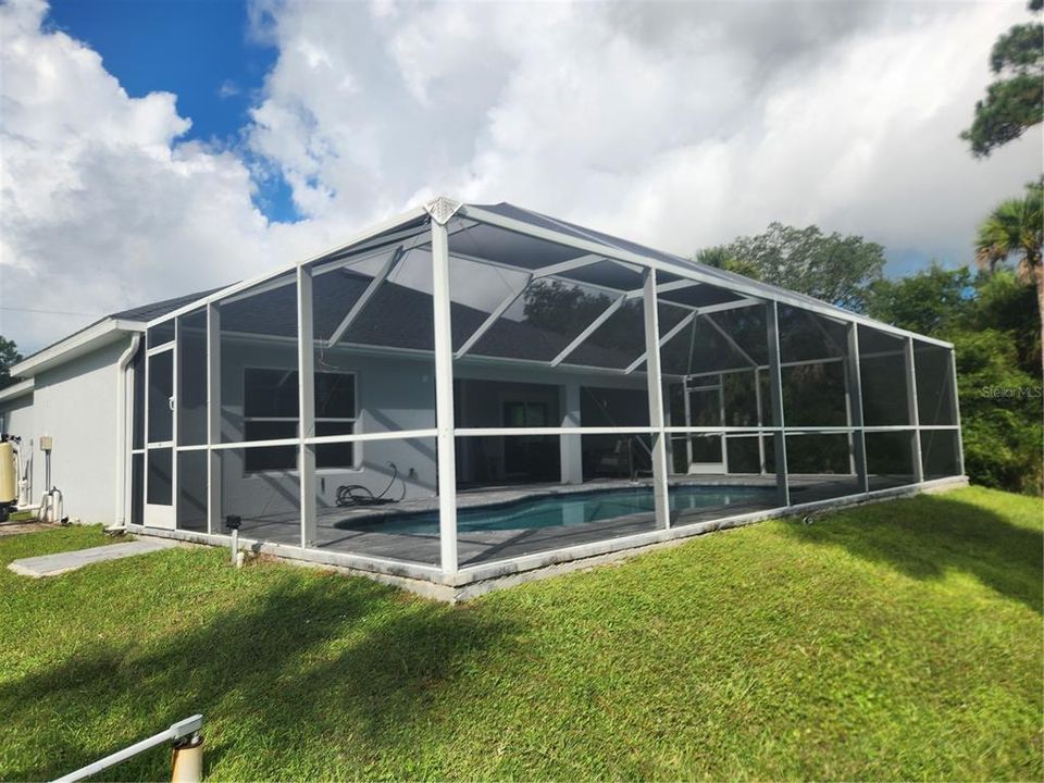 Active With Contract: $363,000 (3 beds, 2 baths, 1454 Square Feet)