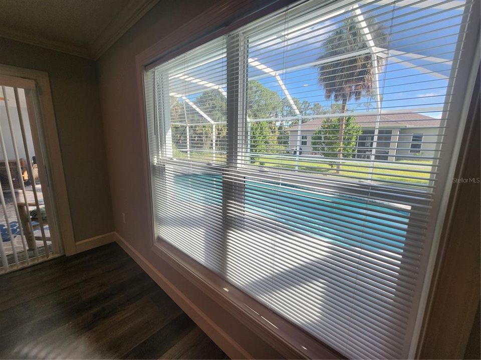 Active With Contract: $363,000 (3 beds, 2 baths, 1454 Square Feet)