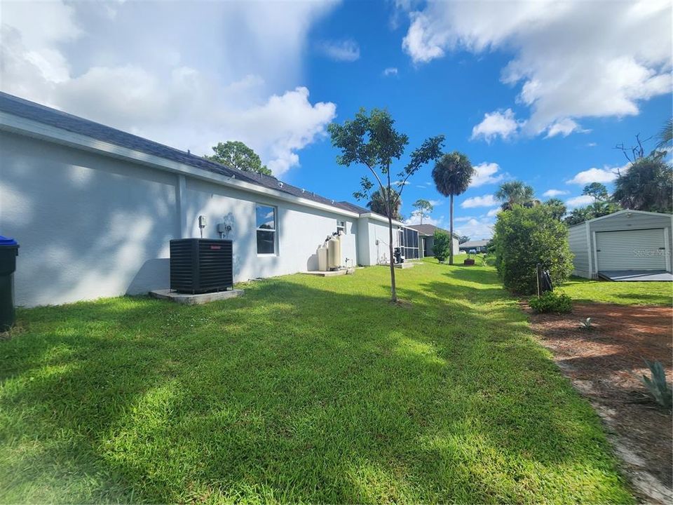 Active With Contract: $363,000 (3 beds, 2 baths, 1454 Square Feet)