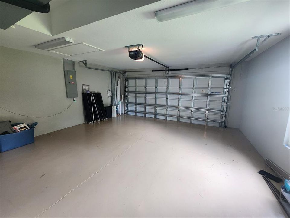 Active With Contract: $363,000 (3 beds, 2 baths, 1454 Square Feet)