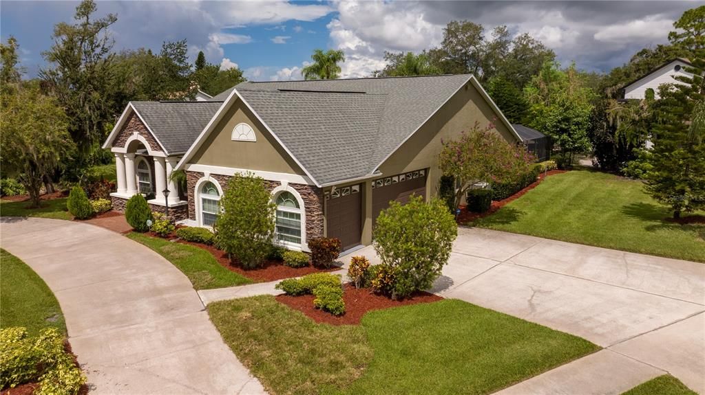 En Venta: $799,000 (3 camas, 2 baños, 2458 Pies cuadrados)