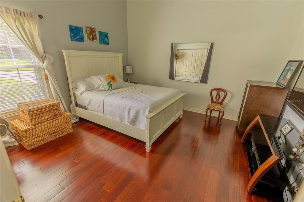 En Venta: $799,000 (3 camas, 2 baños, 2458 Pies cuadrados)