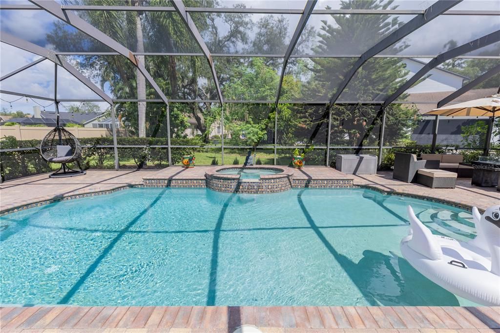 En Venta: $799,000 (3 camas, 2 baños, 2458 Pies cuadrados)