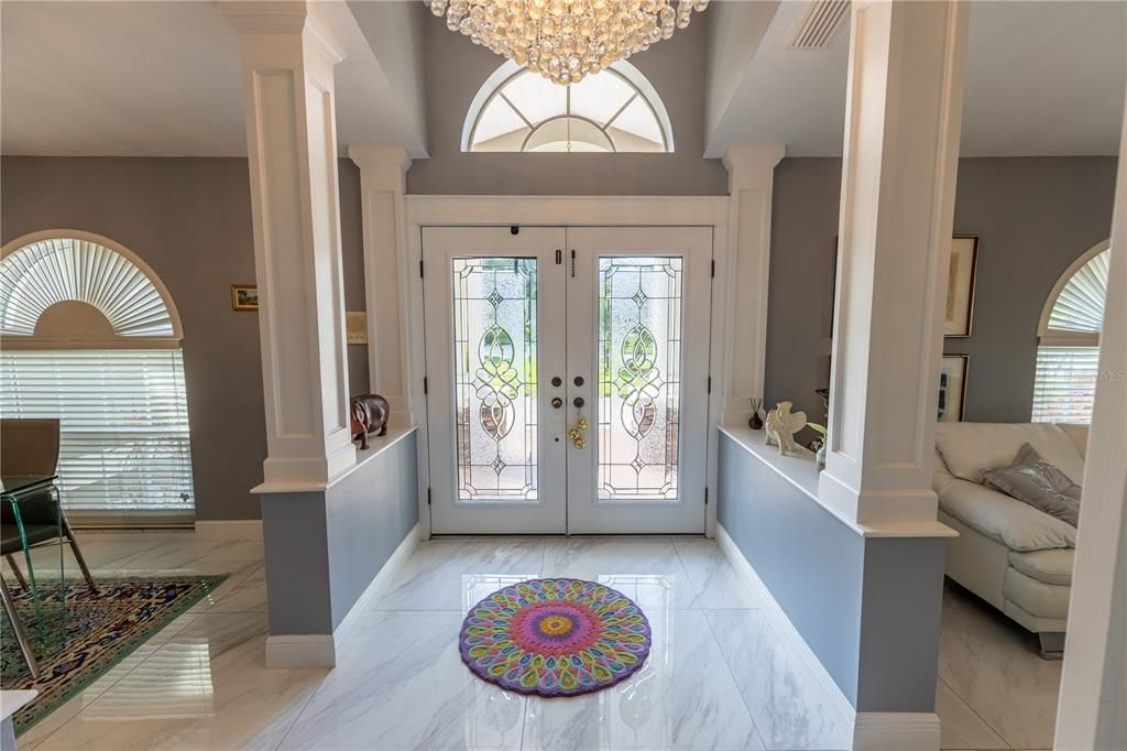 En Venta: $799,000 (3 camas, 2 baños, 2458 Pies cuadrados)