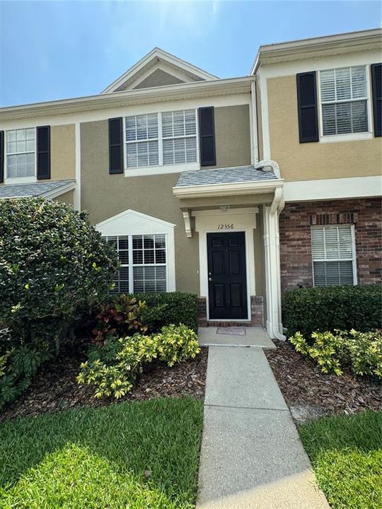 For Rent: $1,995 (2 beds, 1 baths, 1152 Square Feet)