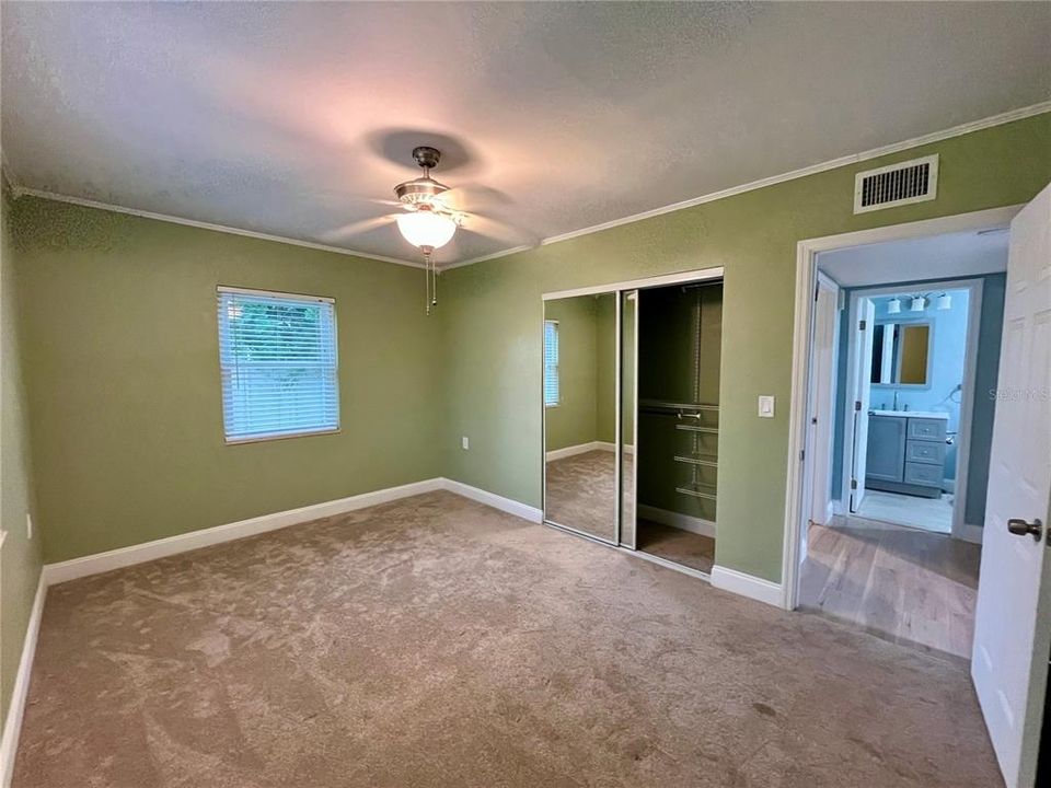 For Rent: $3,100 (3 beds, 2 baths, 1213 Square Feet)