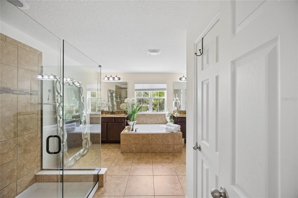 На продажу: $623,900 (5 спален, 4 ванн, 3509 Квадратных фут)