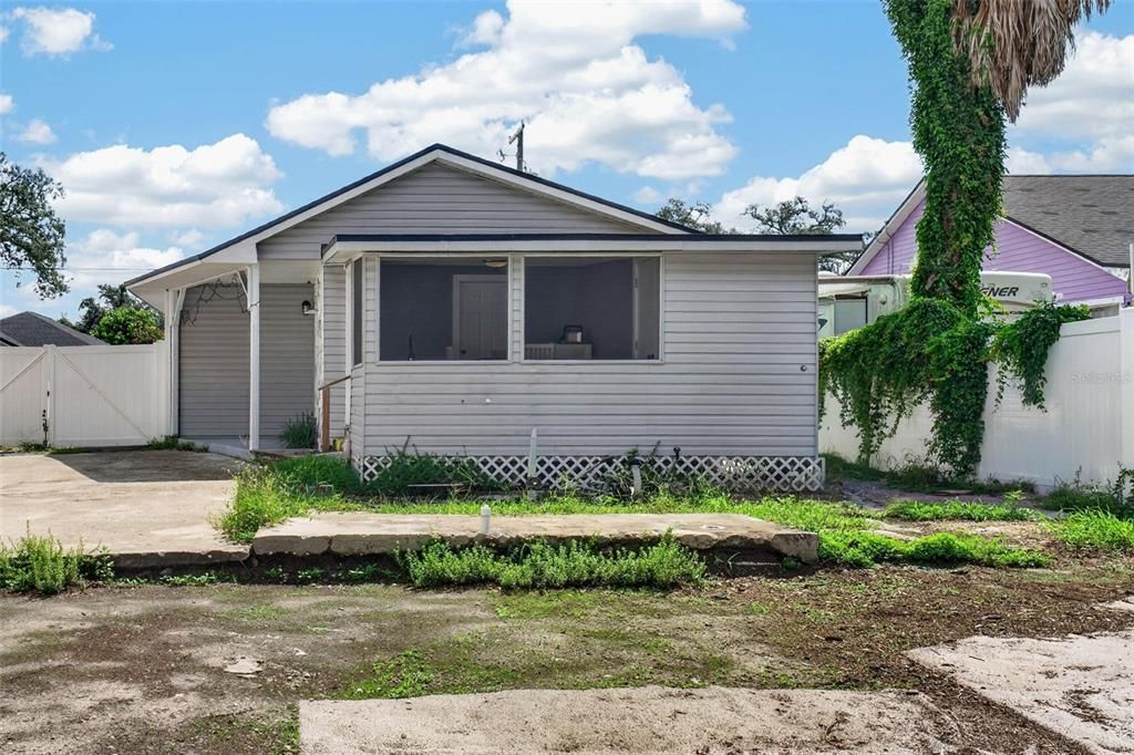 На продажу: $335,000 (2 спален, 2 ванн, 1110 Квадратных фут)