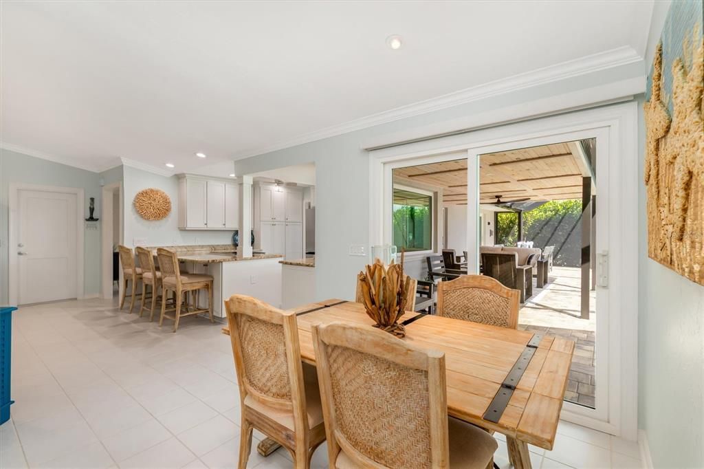 Activo con contrato: $568,500 (2 camas, 2 baños, 1721 Pies cuadrados)