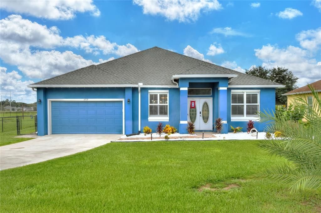 For Sale: $500,000 (4 beds, 2 baths, 2018 Square Feet)