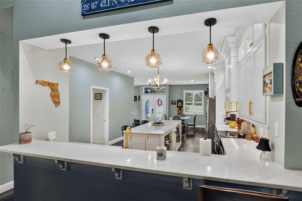 For Sale: $500,000 (4 beds, 2 baths, 2018 Square Feet)