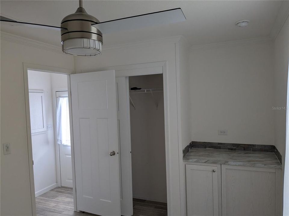 For Sale: $62,900 (1 beds, 1 baths, 467 Square Feet)