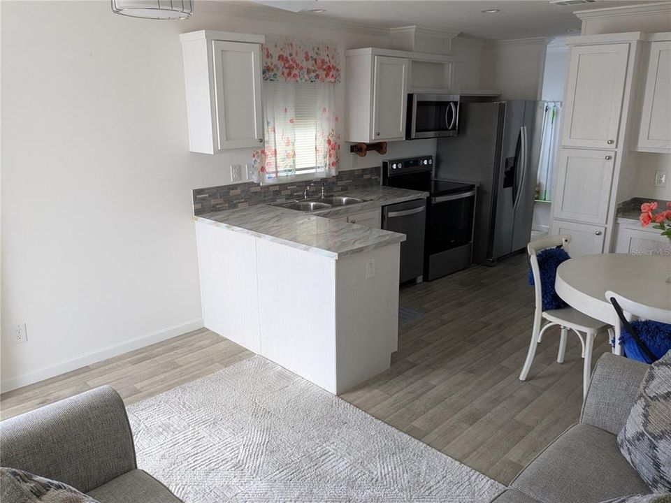 For Sale: $62,900 (1 beds, 1 baths, 467 Square Feet)