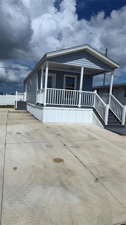 For Sale: $62,900 (1 beds, 1 baths, 467 Square Feet)