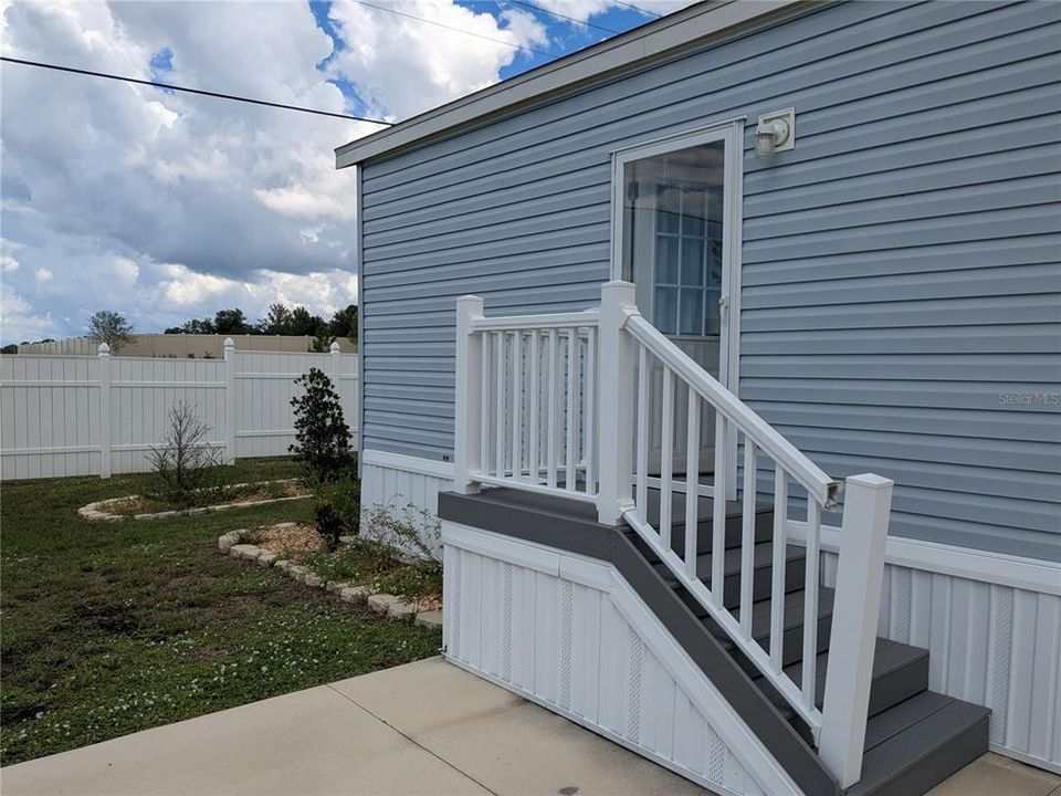 For Sale: $62,900 (1 beds, 1 baths, 467 Square Feet)