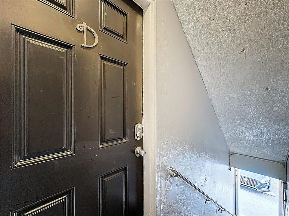 На продажу: $104,900 (2 спален, 1 ванн, 992 Квадратных фут)