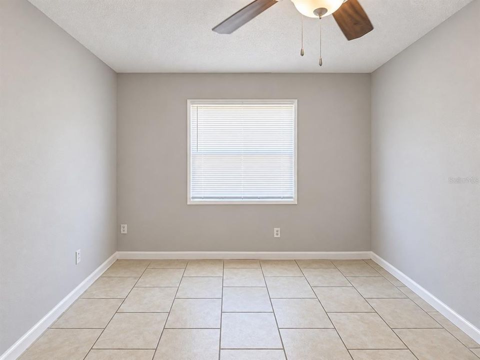 For Sale: $89,900 (2 beds, 1 baths, 992 Square Feet)