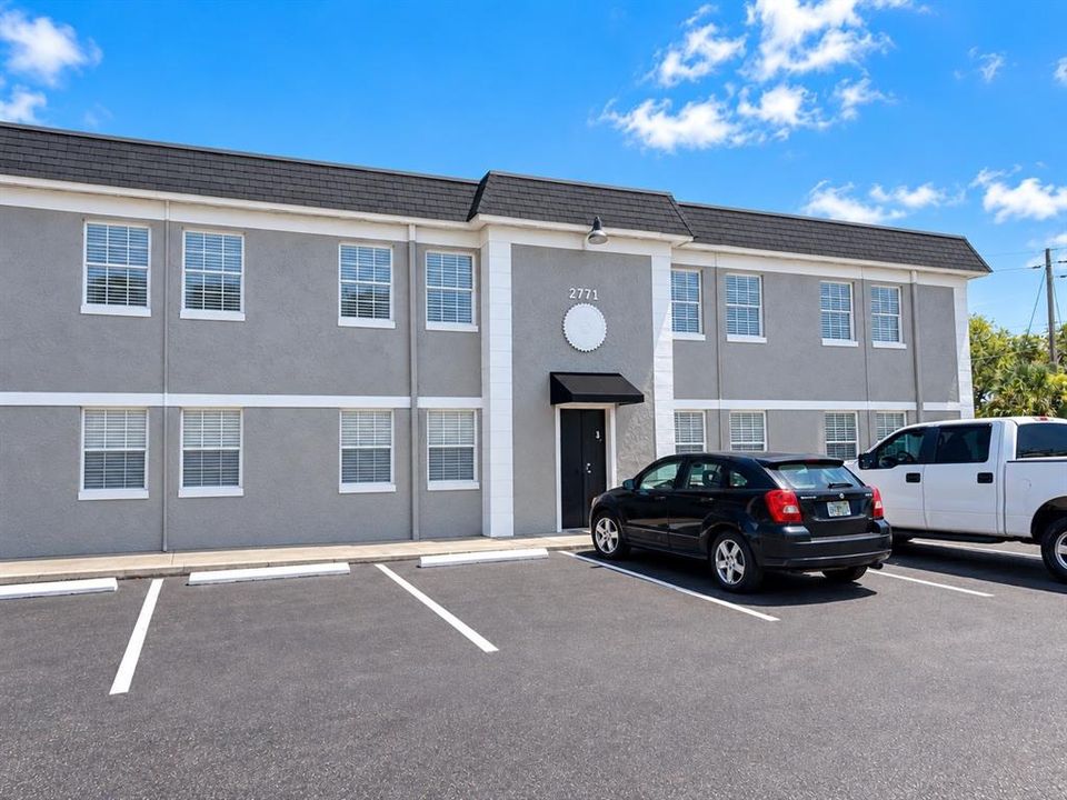For Sale: $89,900 (2 beds, 1 baths, 992 Square Feet)