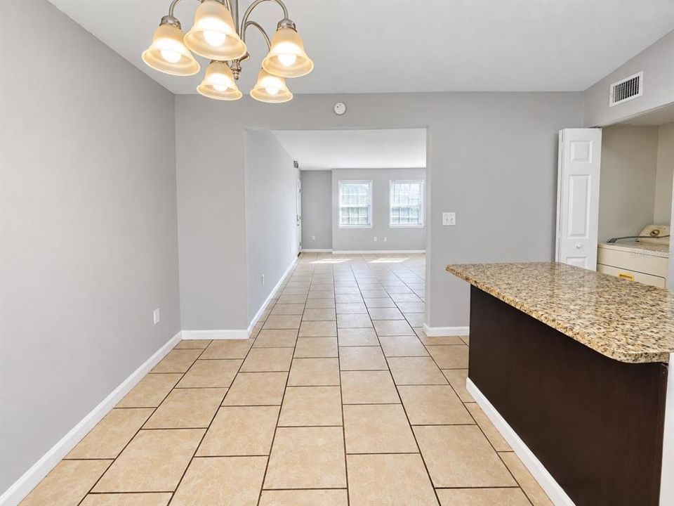 For Sale: $89,900 (2 beds, 1 baths, 992 Square Feet)