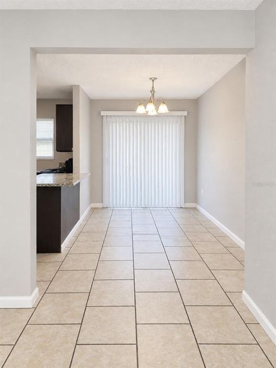 For Sale: $89,900 (2 beds, 1 baths, 992 Square Feet)