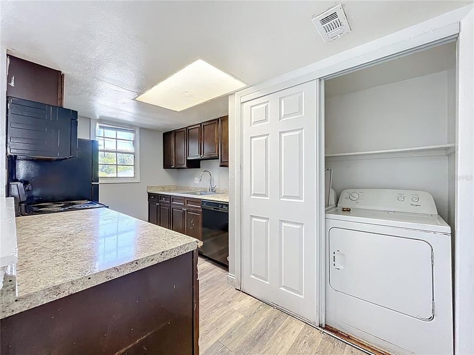 For Rent: $1,650 (3 beds, 2 baths, 1338 Square Feet)