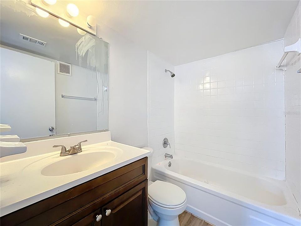 For Rent: $1,650 (3 beds, 2 baths, 1338 Square Feet)