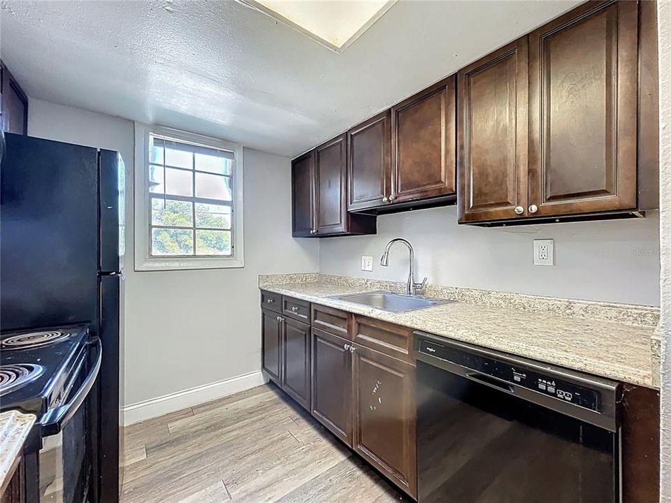 For Rent: $1,650 (3 beds, 2 baths, 1338 Square Feet)