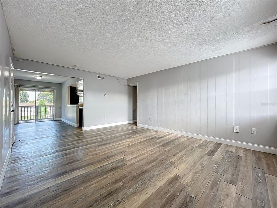 For Rent: $1,650 (3 beds, 2 baths, 1338 Square Feet)