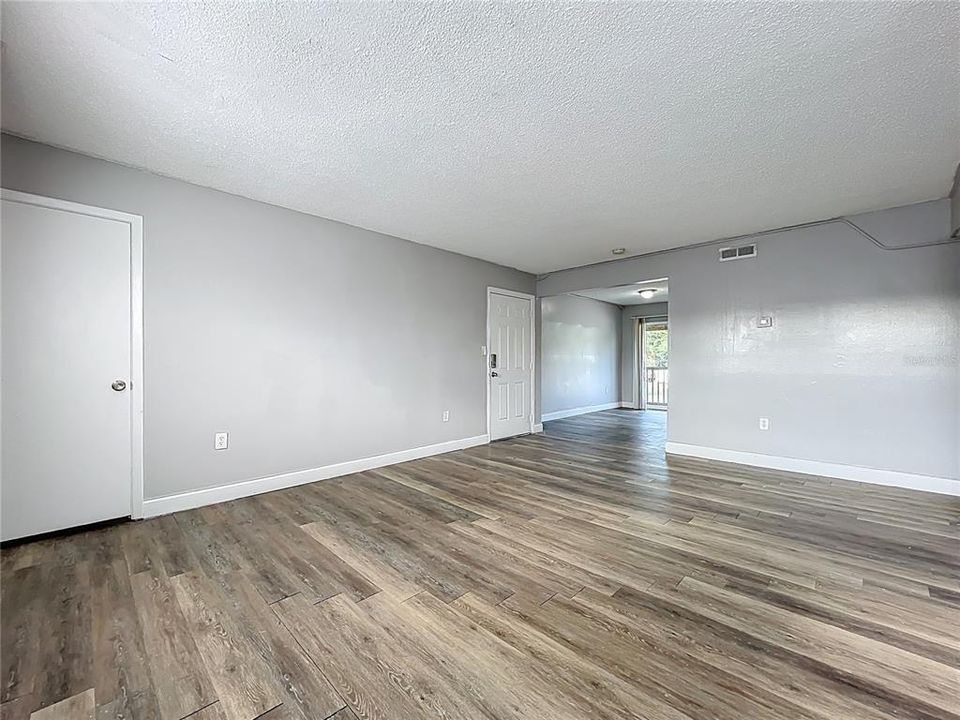 For Rent: $1,650 (3 beds, 2 baths, 1338 Square Feet)