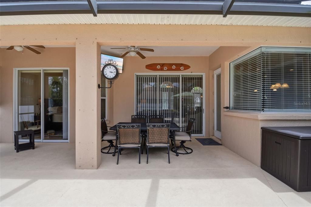 For Sale: $549,900 (4 beds, 3 baths, 2501 Square Feet)