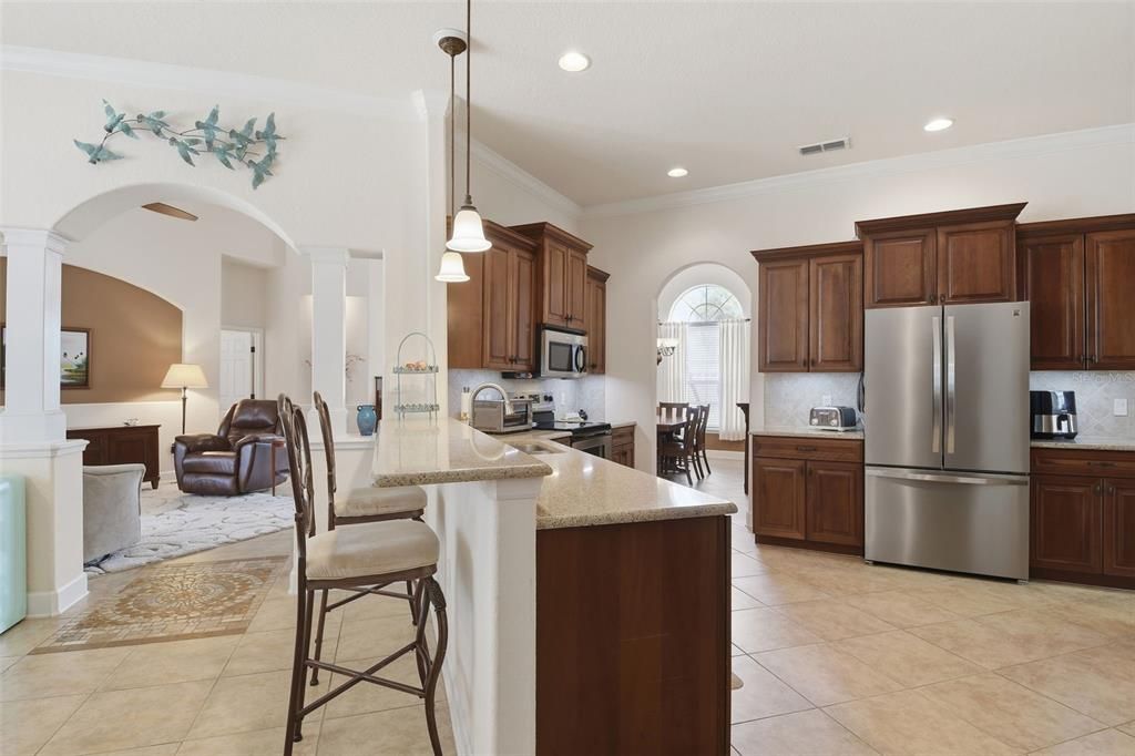 For Sale: $549,900 (4 beds, 3 baths, 2501 Square Feet)