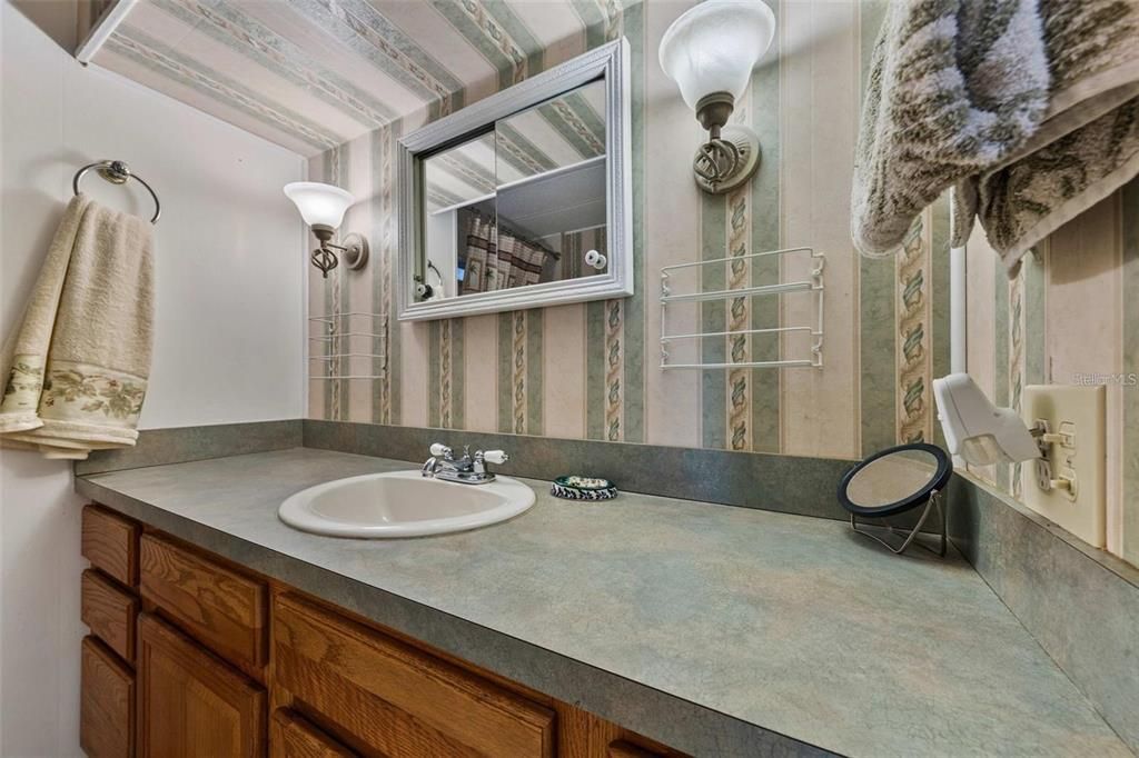 For Sale: $110,000 (2 beds, 2 baths, 1024 Square Feet)