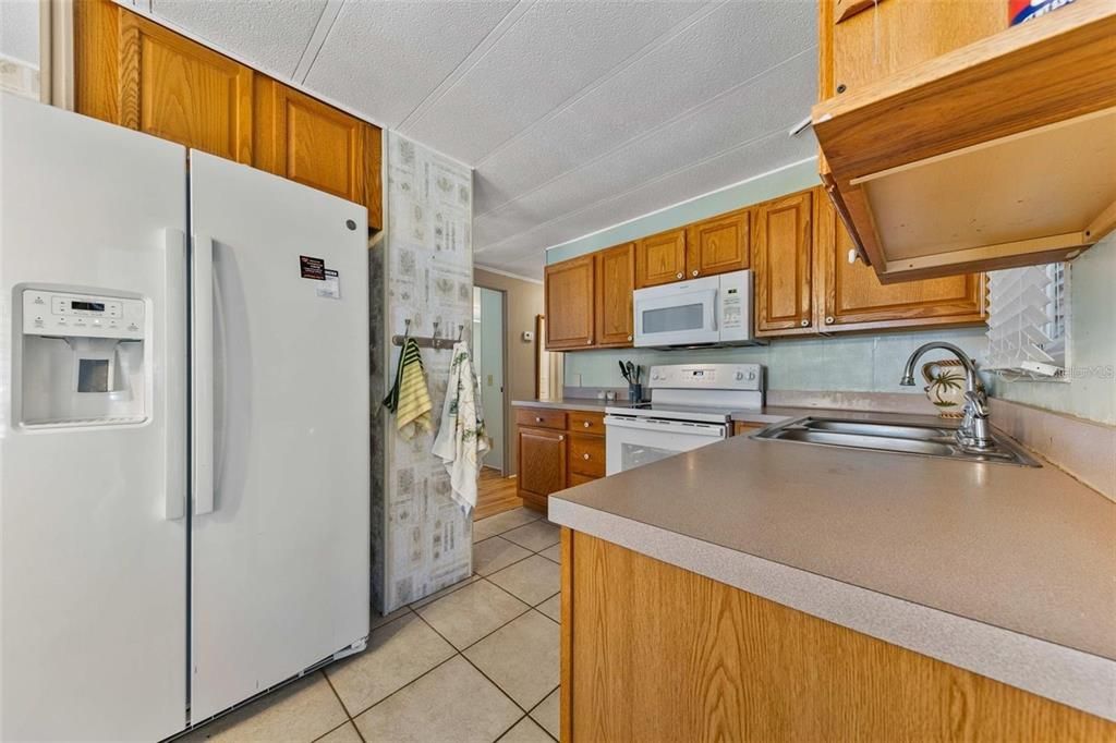 For Sale: $110,000 (2 beds, 2 baths, 1024 Square Feet)