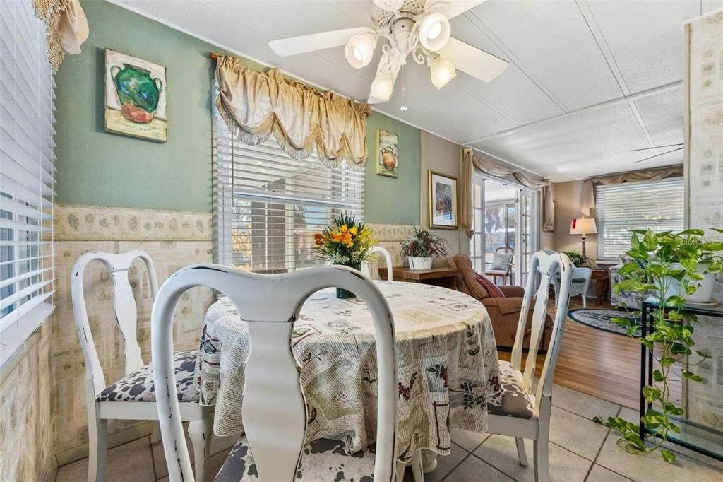 For Sale: $110,000 (2 beds, 2 baths, 1024 Square Feet)