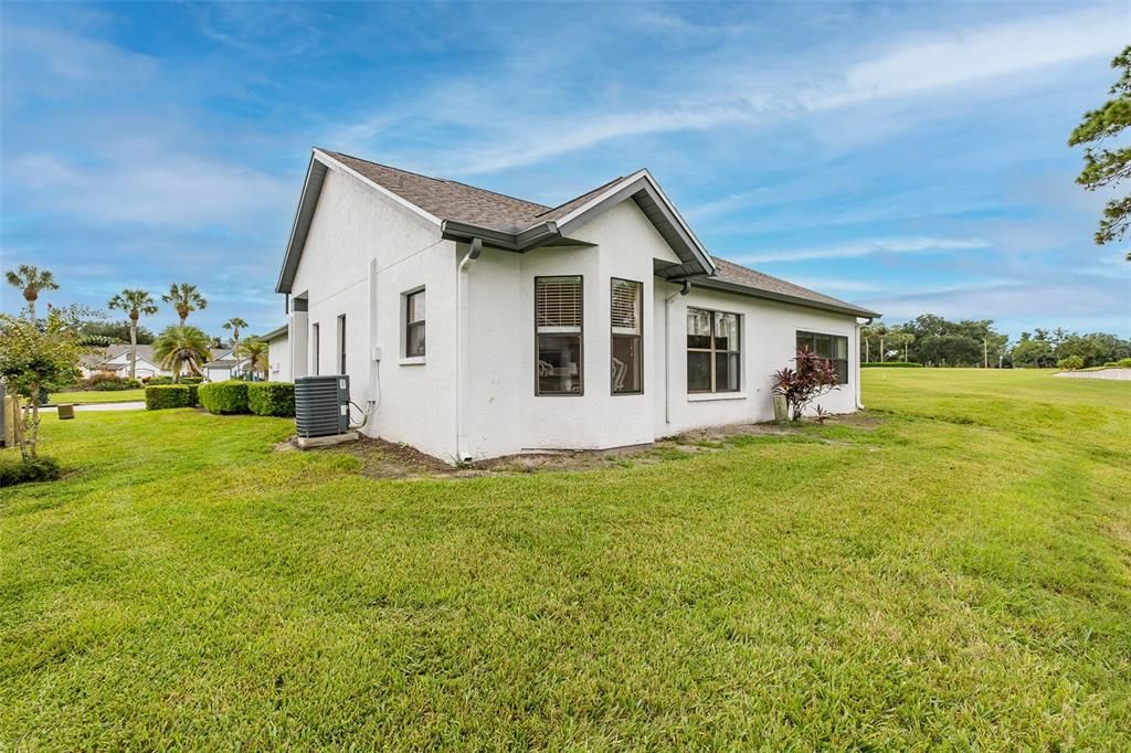 For Sale: $279,000 (2 beds, 2 baths, 1343 Square Feet)