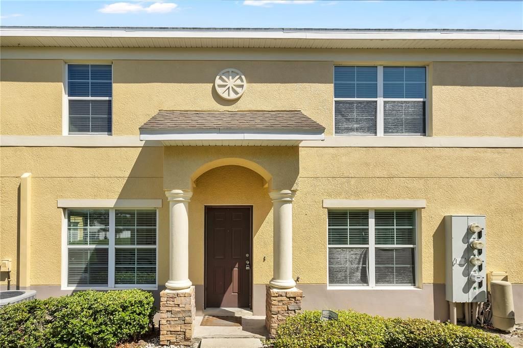 For Sale: $195,000 (3 beds, 2 baths, 1302 Square Feet)