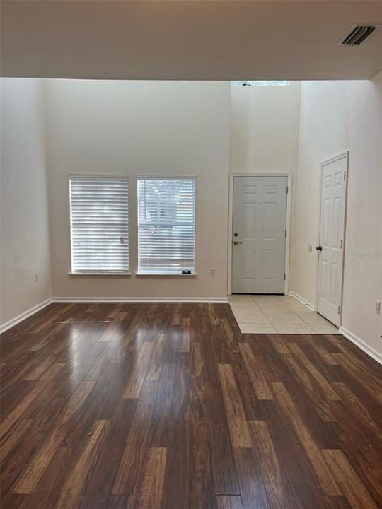 For Sale: $290,000 (2 beds, 2 baths, 1790 Square Feet)