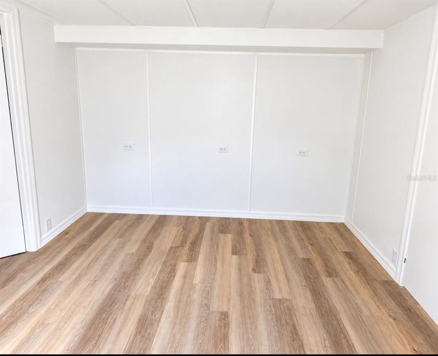 На продажу: $245,000 (4 спален, 2 ванн, 1782 Квадратных фут)