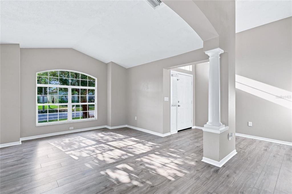 For Sale: $379,000 (3 beds, 2 baths, 1928 Square Feet)
