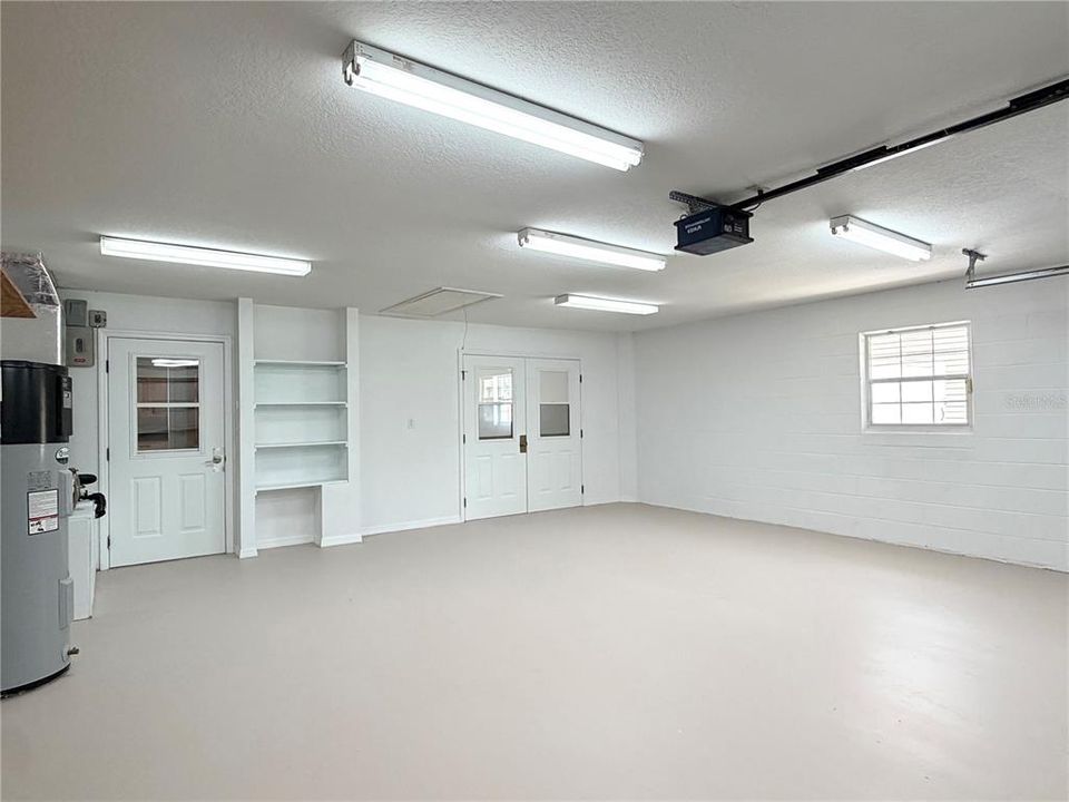 En Venta: $349,900 (4 camas, 2 baños, 2114 Pies cuadrados)