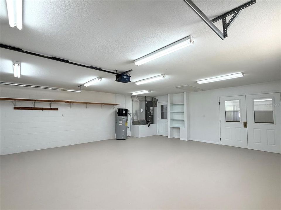 En Venta: $349,900 (4 camas, 2 baños, 2114 Pies cuadrados)