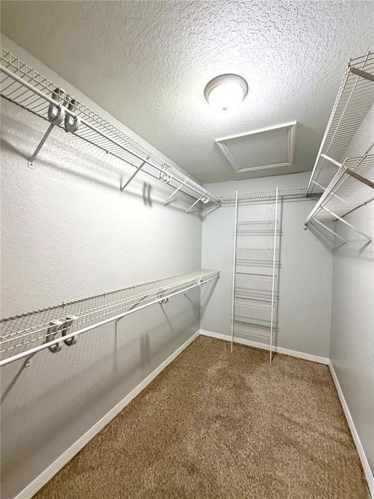 En Venta: $349,900 (4 camas, 2 baños, 2114 Pies cuadrados)